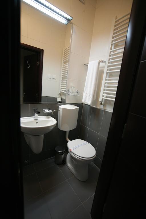 Majdanpek Golden Inn Hotel חדר תמונה